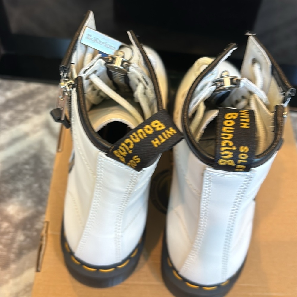 NIB Dr. Martens Women's 1460 Twin Zip 27624100 White Leather Boots 8 9 10 - Picture 5 of 15